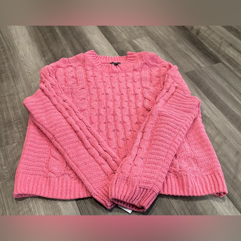 NWT Cozy Pink Cable Knit Sweater - Size Large